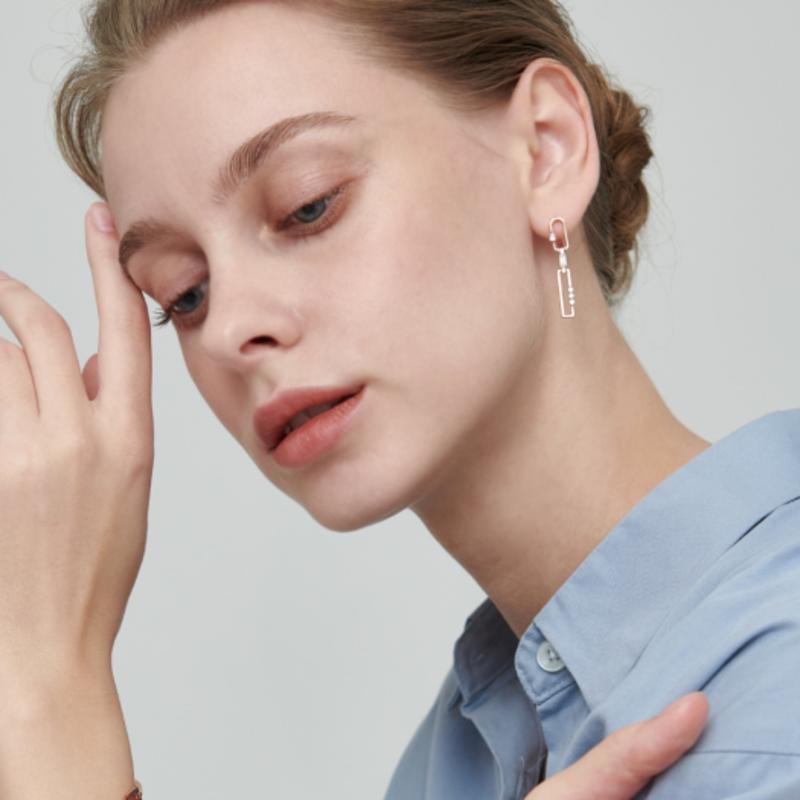 ELLE Jewelry 14K Square Cubic Drop Earrings (Gold Pin) ELGPEE389