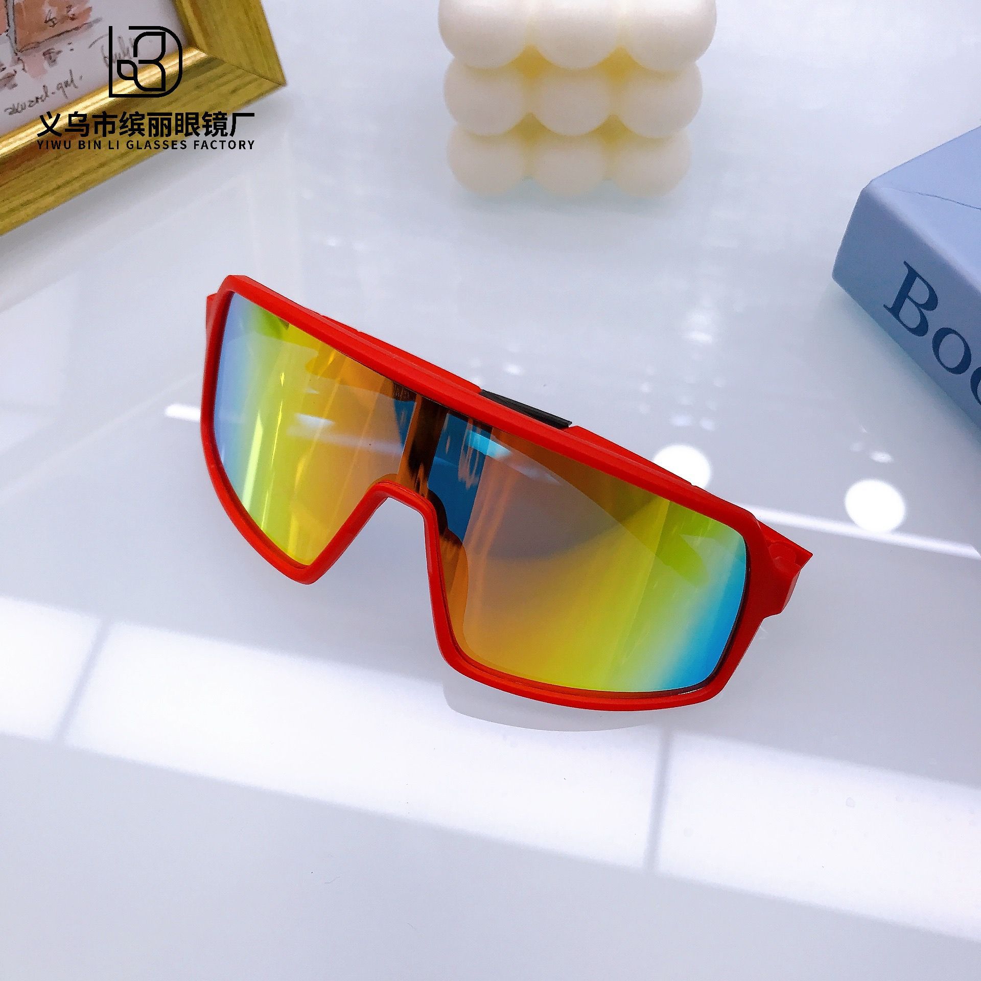 

Детские солнцезащитные очки Тенденция Мода для мальчиков и девочек Уличная фотография Цельные очки с большой оправой Солнцезащитные очки для мальчиков и младенцев Защита от ультрафиолета