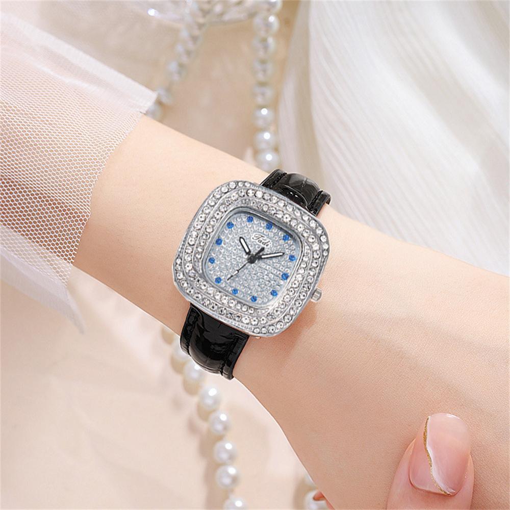 Women's New Luxury Full Star Diamonds Square Quartz Watch Business Women's Green Leather Casual Dress Clock Wristwatch