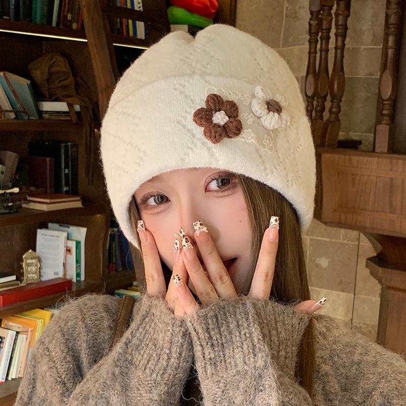 Autumn and winter warm ear protection double-layer flanged pullover wool hat female sweet literary lace handmade flower knitted hat