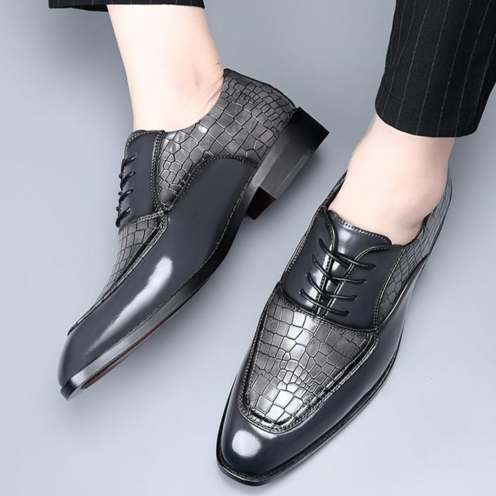 Wedding Shoes for Men Engraved Large Size Trendy Man Shoes Business Casual Men's Leather Shoes Large Size 47