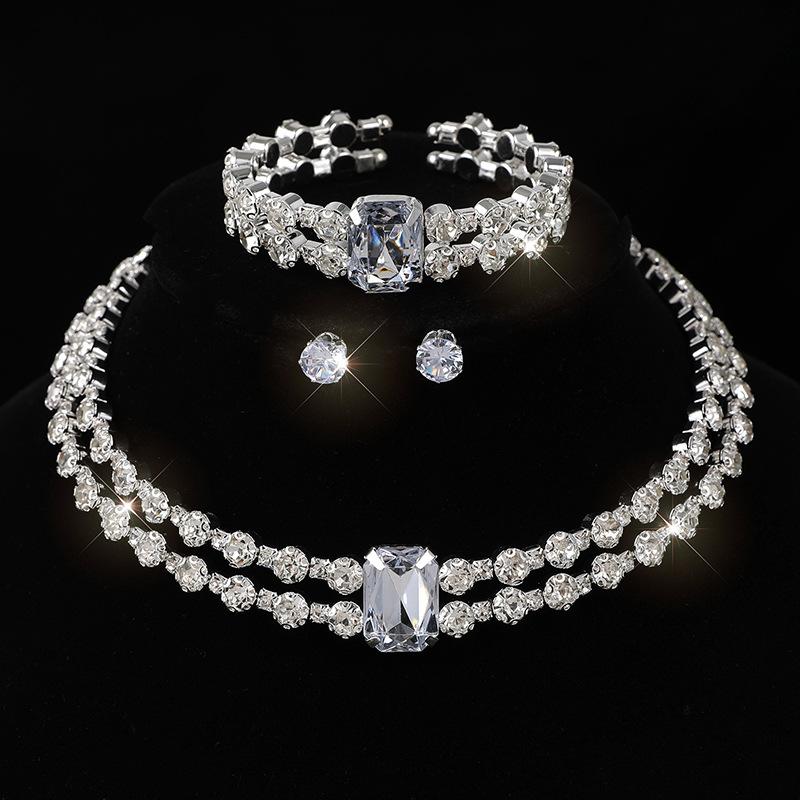 Bridal Rhinestone Jewelry Set, Crystal Full Diamond Necklace, Earrings, Bracelet, Three-piece Set, Claw Chain, Diamond Enclosure