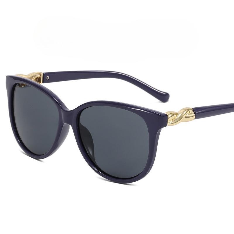 

Vintage Cat Eye Sunglasses for Men and Women Fashion Sunglasses Travel Outdoor Eyewear 1 Pair темно-синього кольору