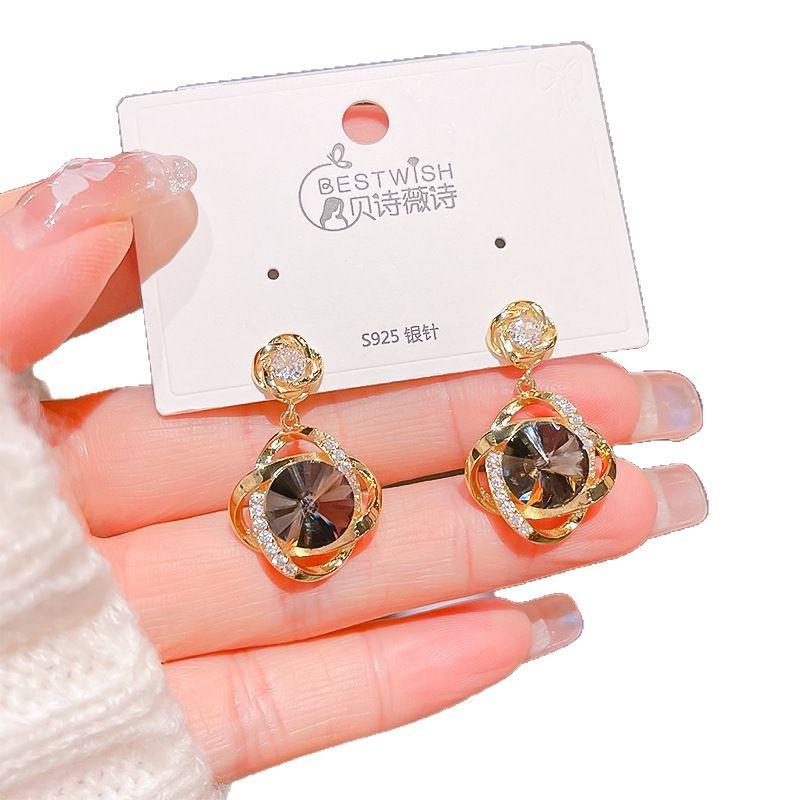 Temperament Light Luxury Versatile Exquisite Simple Personality Earrings 1111 New Stud Earrings