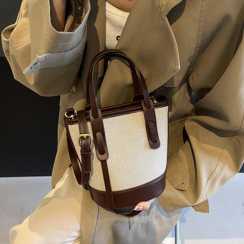 This Hand-held Bucket Bag Is A Niche, Versatile and High-end Single-shoulder Crossbody Bag