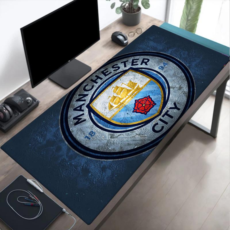 Tappetino per mouse con stemma del Manchester United, Tappetino per mouse da gaming, Tappetino per tastiera, Decorazione da scrivania per computer portatile, Regalo per tifoso, Regalo di compleanno