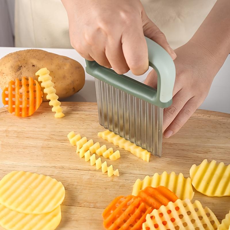 [Durable Crinkle Cut Potato Chip Maker] 1pc Stainless Steel Wavy French Fry Cutter, Kitchen Wave Pattern Vegetable Slicer Tool
