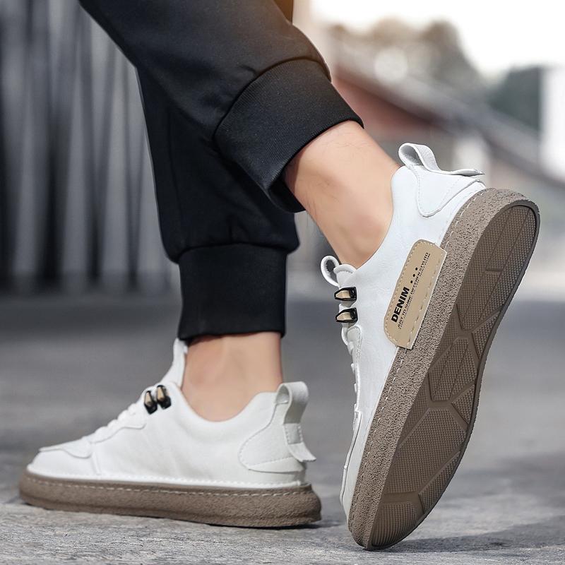 Herren-Sneakers 2022 Neueste Herren Leichte Flats Lässige Weiße Schuhe für Herren Atmungsaktive Herrenschuhe Leder Mode Skate Schuhe Herren