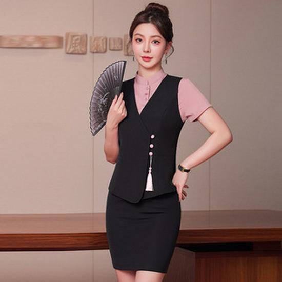 2025 Women's White Blazer: Versatile, Slimming, Long-Sleeve Western-Style Jacket for Spring & Autumn.