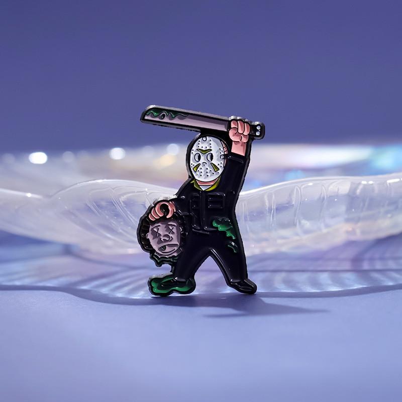 Alloy Stylish Brooch Of Jason Horror Icon Perfect For Collectors And Fashion Enthusiasts