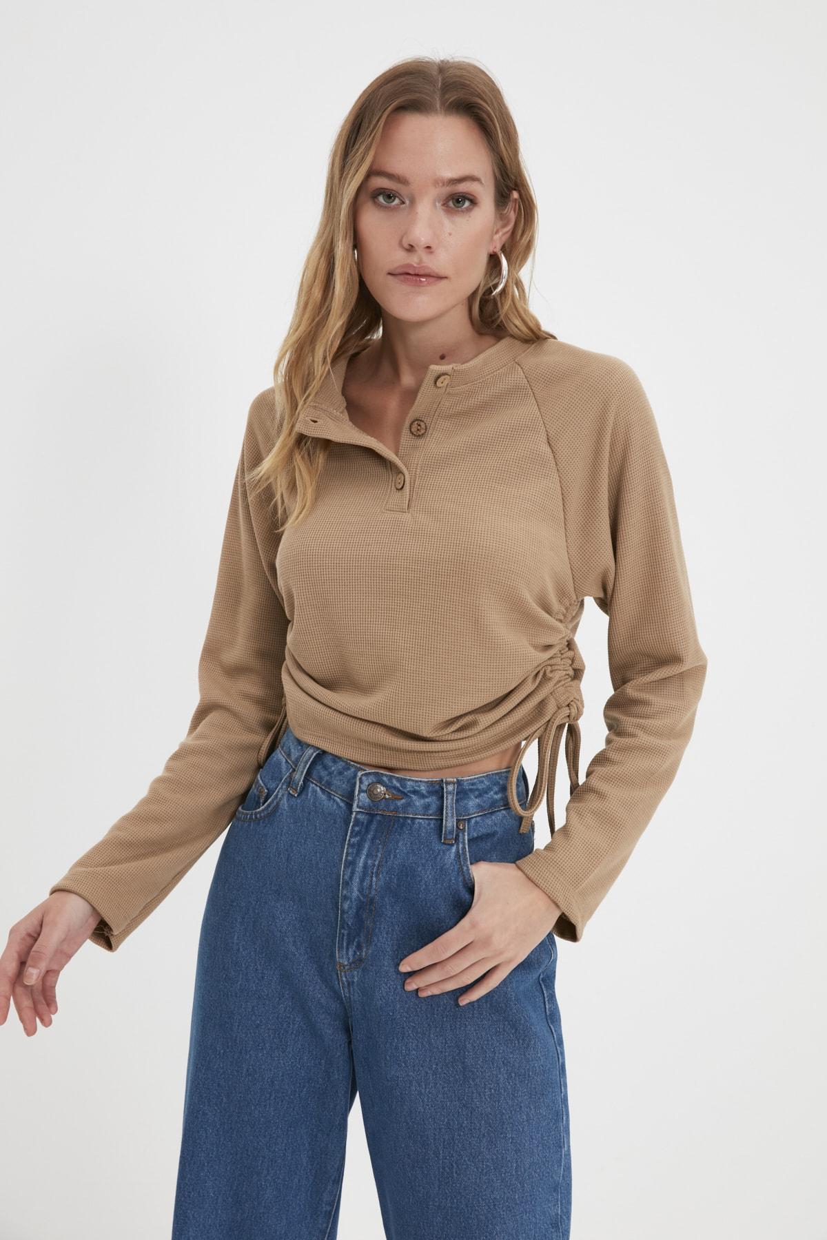 

Blouse - Brown - Regular fit