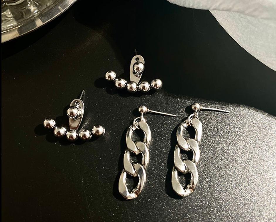 925 Silver Geometric Circle Stud Earrings for Women - Minimalist, High-End Design
