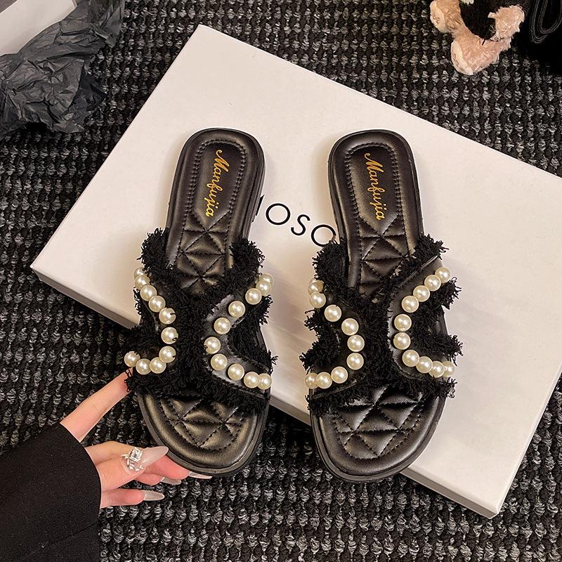 Xiaoxiangfeng Cool Slippers Women's 2025 Summer Korean Version New Outer Wear Fairy Style Lady Beaded Flat Heel Fashion Slippers