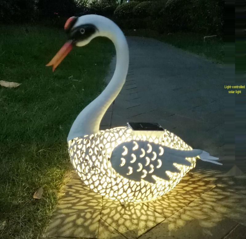 European & American Outdoor Garden Luminous Wrought Iron Swan Ornaments Solar Lights