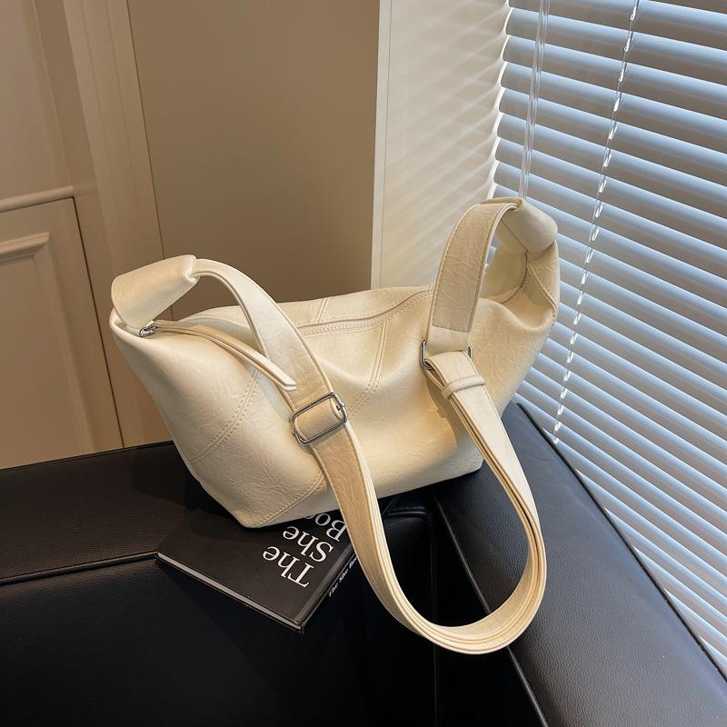 Premium Texture Bag Women's Large Capacity 2025 New Fashion Niche Design Messenger Bag Commuter Saddle Dumpling Bag