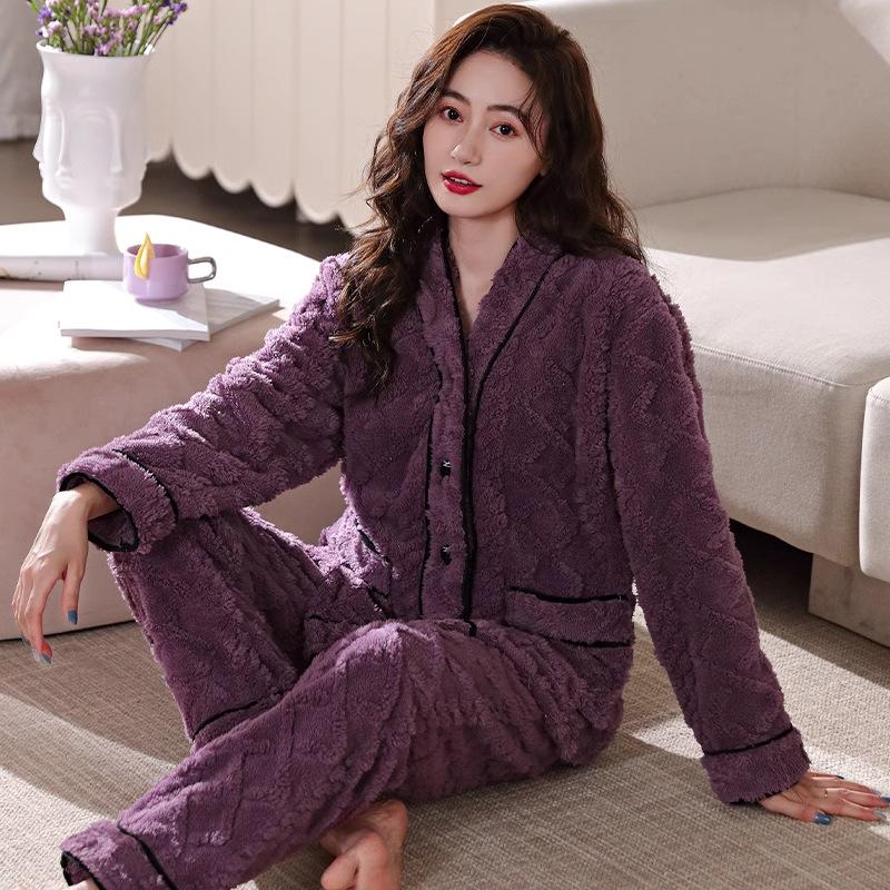Xiaoxiangfeng pajamas 1011 new plush women's winter women's flannel suit warm coral fleece pajamas
