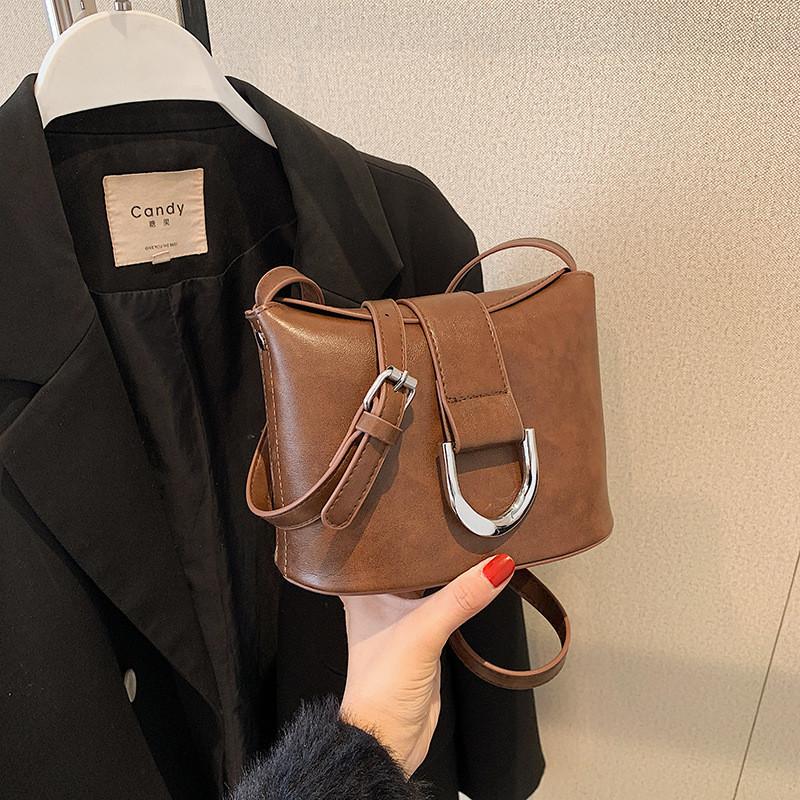 Fashionable Women s New 2023 Autumn Winter Mini Saddle Bag Simple Casual Crossbody Bag With High-end Feel
