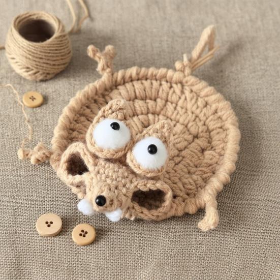 Sottobicchiere a forma di scoiattolo all'uncinetto, Sottobicchieri divertenti a forma di scoiattolo, Tappetini per tazze animali carini fatti a mano, Tappetino decorativo per tazze da bevande, Regalo per amanti degli animali