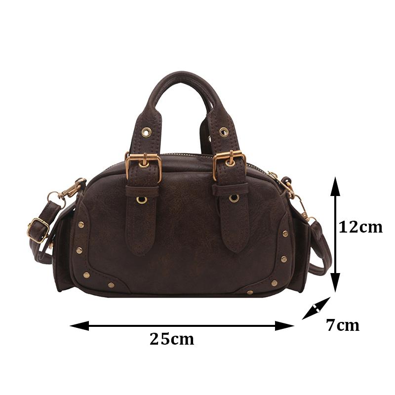 Trend Y2K Retro Rivet Shoulder Bag Spicy Girl Vintage Underarm Bag Pu Leather Handbag Locomotive Bowling Bag