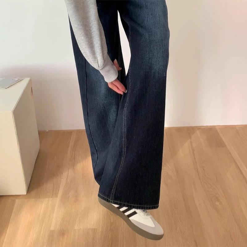 Fleece and thickened jeans for women, loose high-waisted and thin in winter, straight wide-leg floor-mopping pants.