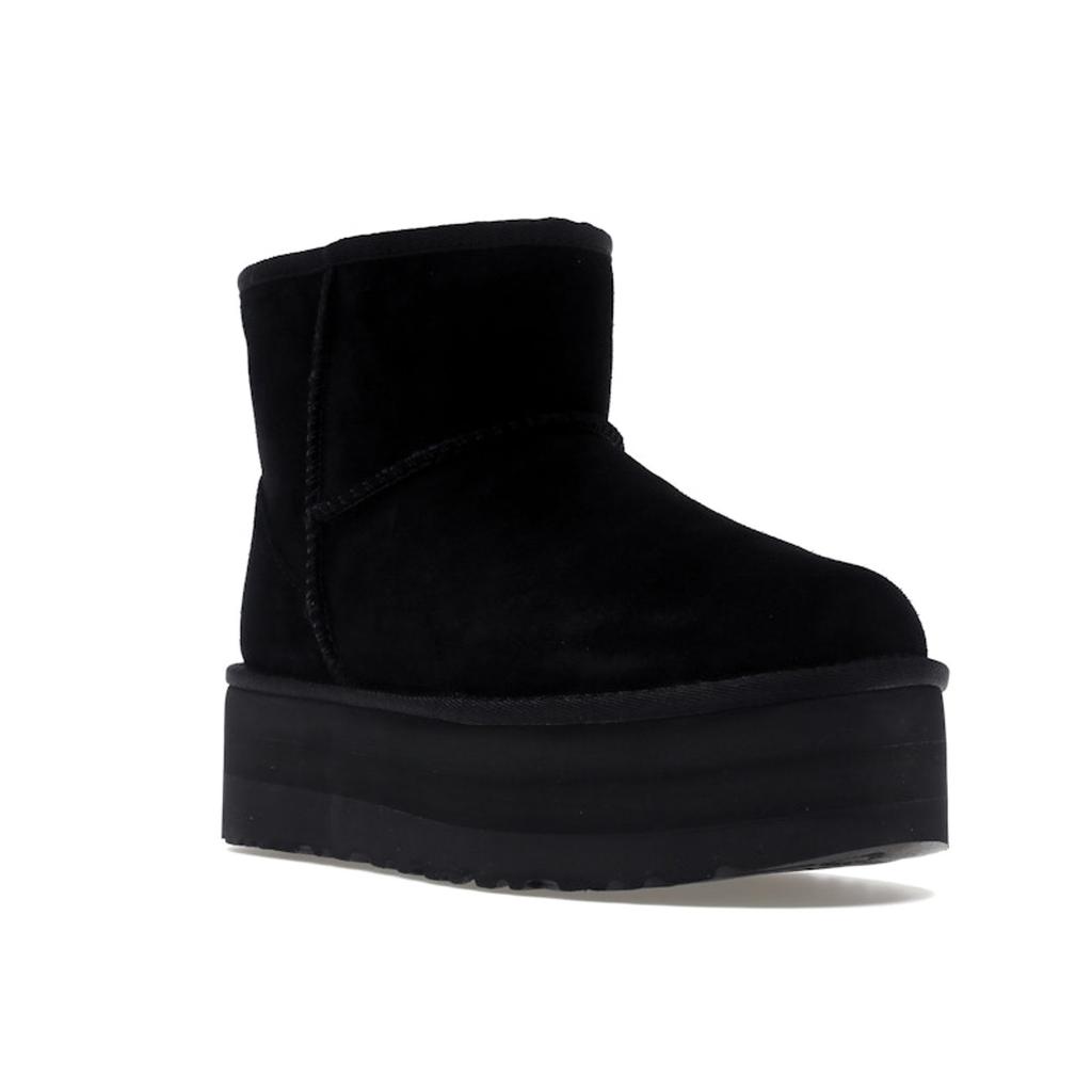 UGG Klasszikus Mini Platform Csizma Fekete Női Sneakerek 1134991-BLK