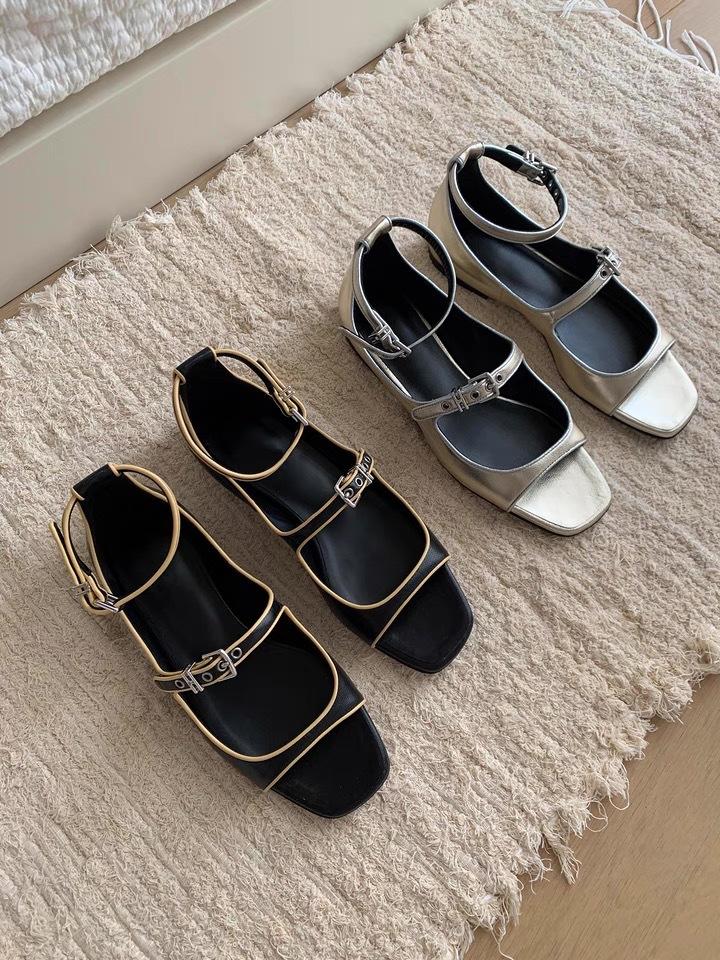 Summer new niche design sense versatile flat sandals women's temperament simple and beautiful single shoes women