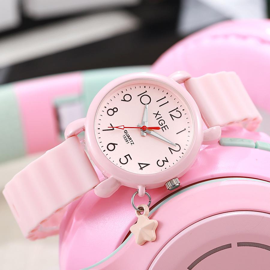 Simple Black White Women Quartz Watches Minimalist Design Silicone Strap Bracelet Wristwatch Women's Fashion Dress Watch Gifts