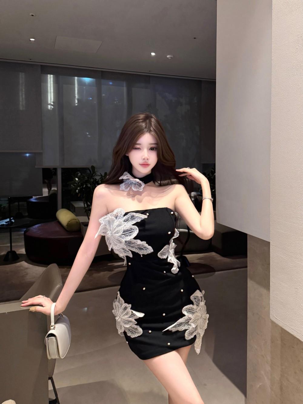 

New temperament royal sister high-end sense nail beads millennials flower tube top hip dress design L чорний