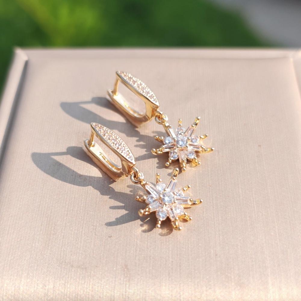 1 Pair Stylish Zircon Snowflake Dangle Earrings for Women Daily Jewelry Christmas Party Accessories