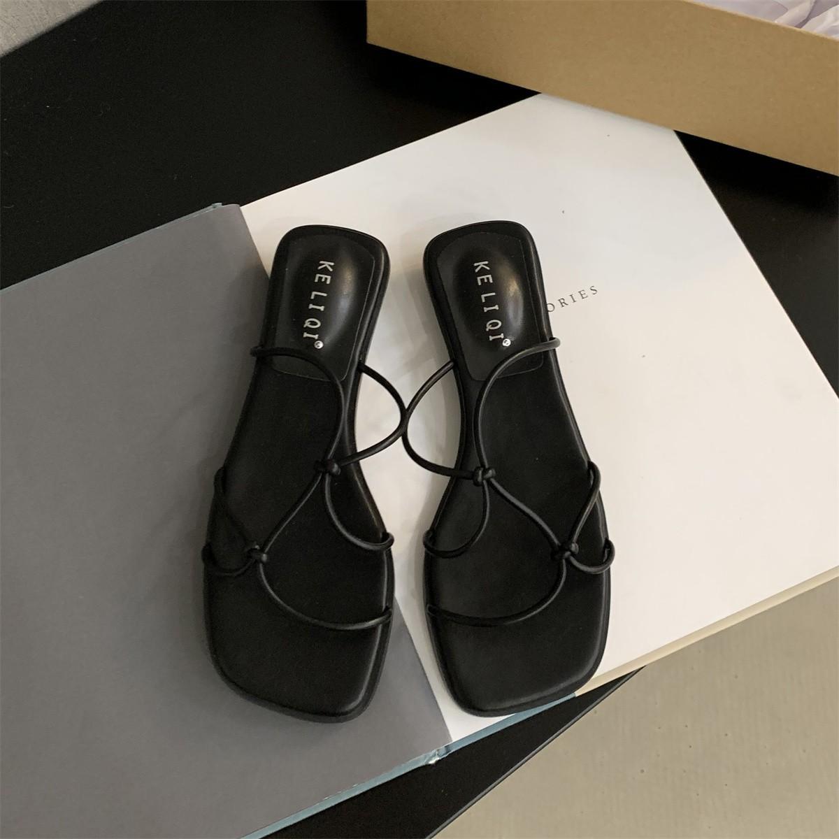 

Coarse-heeled silver French cool slippers fairy shoes 2025 new summer wear high-heeled strap Roman sandals 35 чёрный