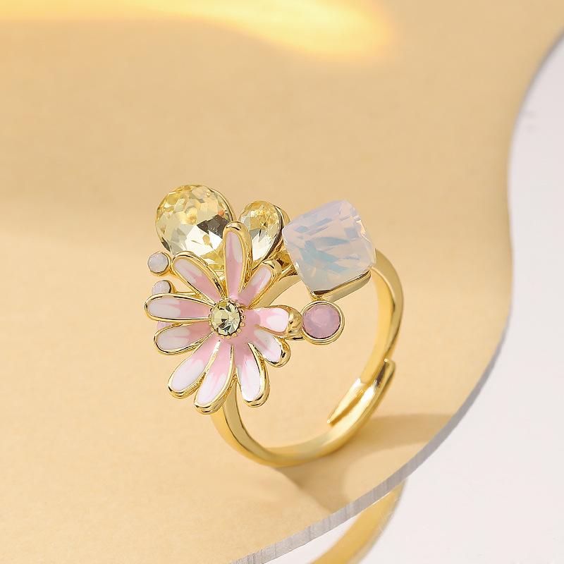 

Stylish sweet small fresh enamel oil drip diamond small daisy adjustable opening ring niche high-end jewelry opening adjustable розовый