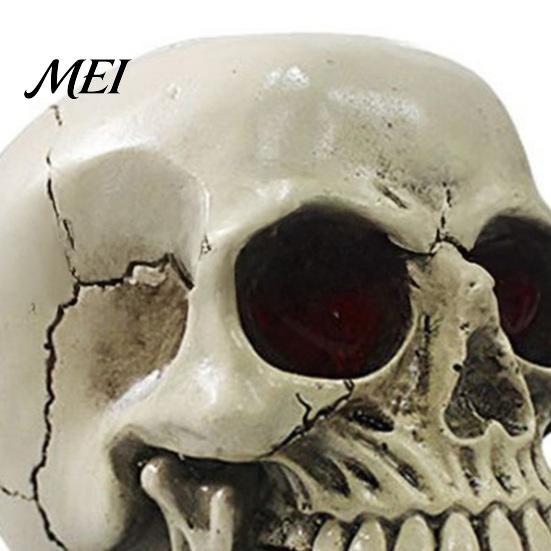 Halloween Party Zubehör Harz Totenkopf Figur, Realistisches Menschliches Kopfmodell, Gruselige Feiertagsgeschenk für Horrorfans Statue Innen Kamin Küche Gotisch