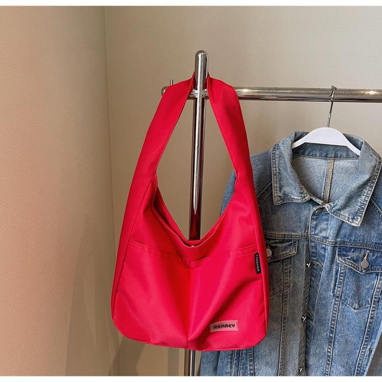 

Korean version of simple casual tote bag women s 2025 summer fashion cloth bag large bag high-end trend versatile shoulder bag красный