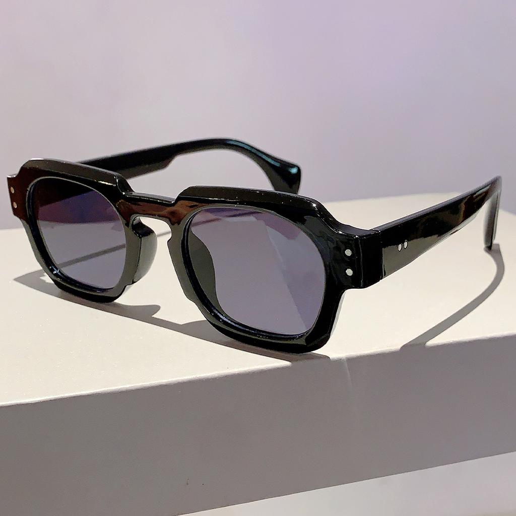 Vintage Square Sunglasses New in Stylish Candy Color Women Eyewear  Fashion Brand Design UV400 Protection Men Shades