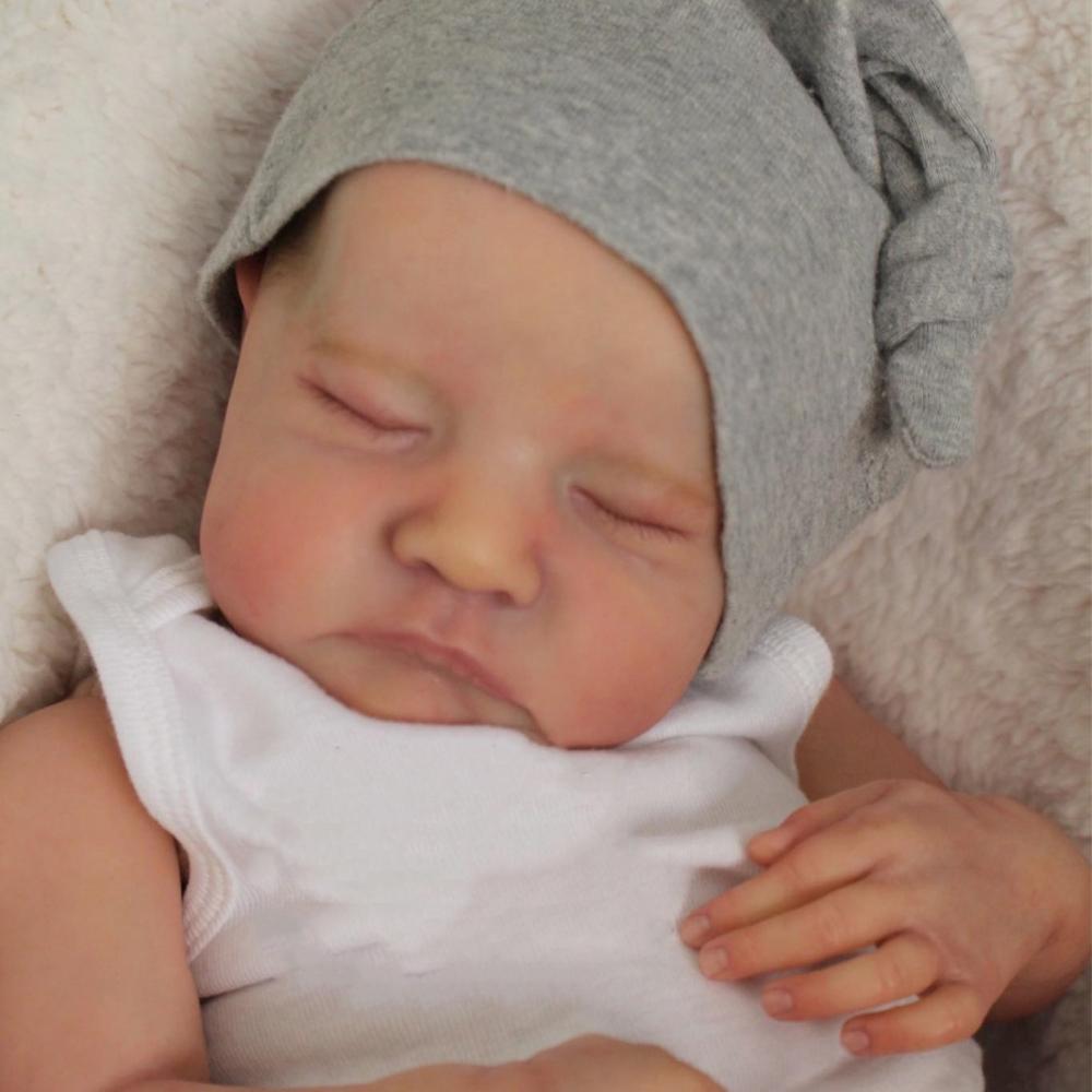 19 Inches Lifelike Reborn Baby Doll Levi with Closed Eyes Soft Cloth Body Sweet Asleep Simulation Doll Handmade 3D High Color Painted Newborn Dolls