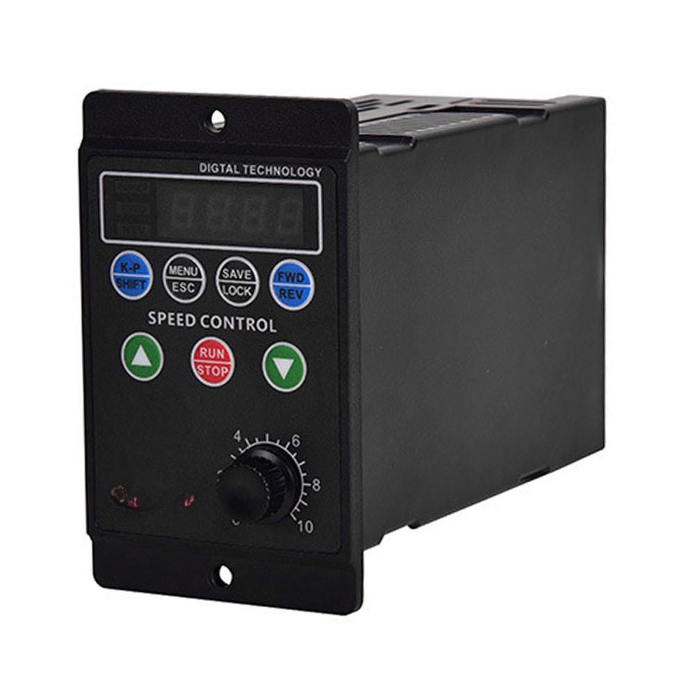 Einphasiger Eingang Dreiphasiger Ausgang Motortreiber Frequenzumrichter mit vierstelliger digitaler Röhrenanzeige 100 * 61 * 143 mm