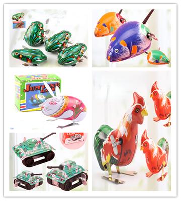 Brinquedo de lata nostálgico
