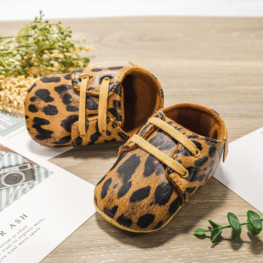 Neugeborene Babyschuhe Mode Lässig Kleinkind Jungen PU-Leder Rutschfest Faltbare Gummisohle Kleinkind Erste Laufschuhe
