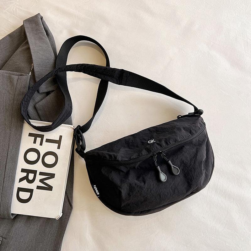 Japanese ultra-light waterproof messenger bag Oxford cloth unisex versatile single shoulder nylon lightweight practical saddle breast bag