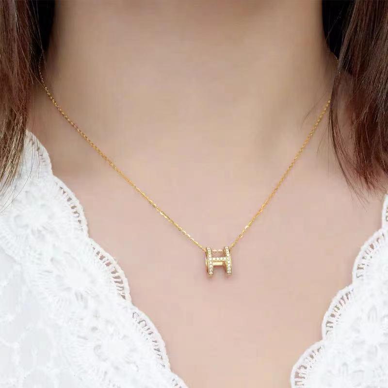 Women's Diamond 'H' Necklace - Elegant Hollow Design, Luxurious Clavicle Chain, Perfect Christmas Gift