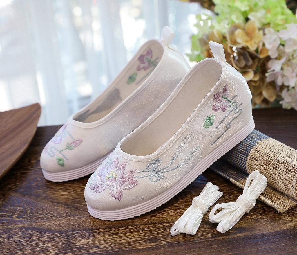 Fashion Inner Height Increasing Wedge Shoe Women Ethnic Style Retro Chinese  Round Head Hanfu Wedding Shoes