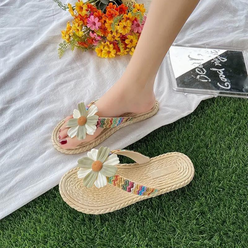 Fashion Flowers Outside Low Price Shoes Chic Elegant New Collection Women's Slippers and Ladies Sandals Wholesale Non Slip Pvc 39 Slides