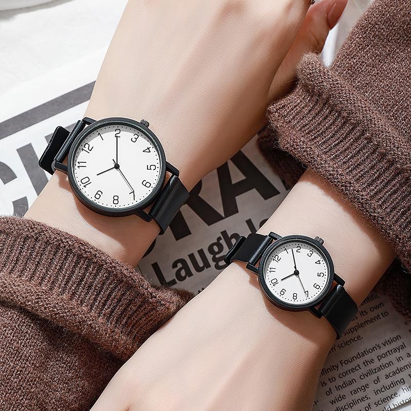 Minimalist Couple Analog Watches Exquisite Leather Watch for Lover Casual Quartz Clock Classic Retro Wristwatch Lovers Gift