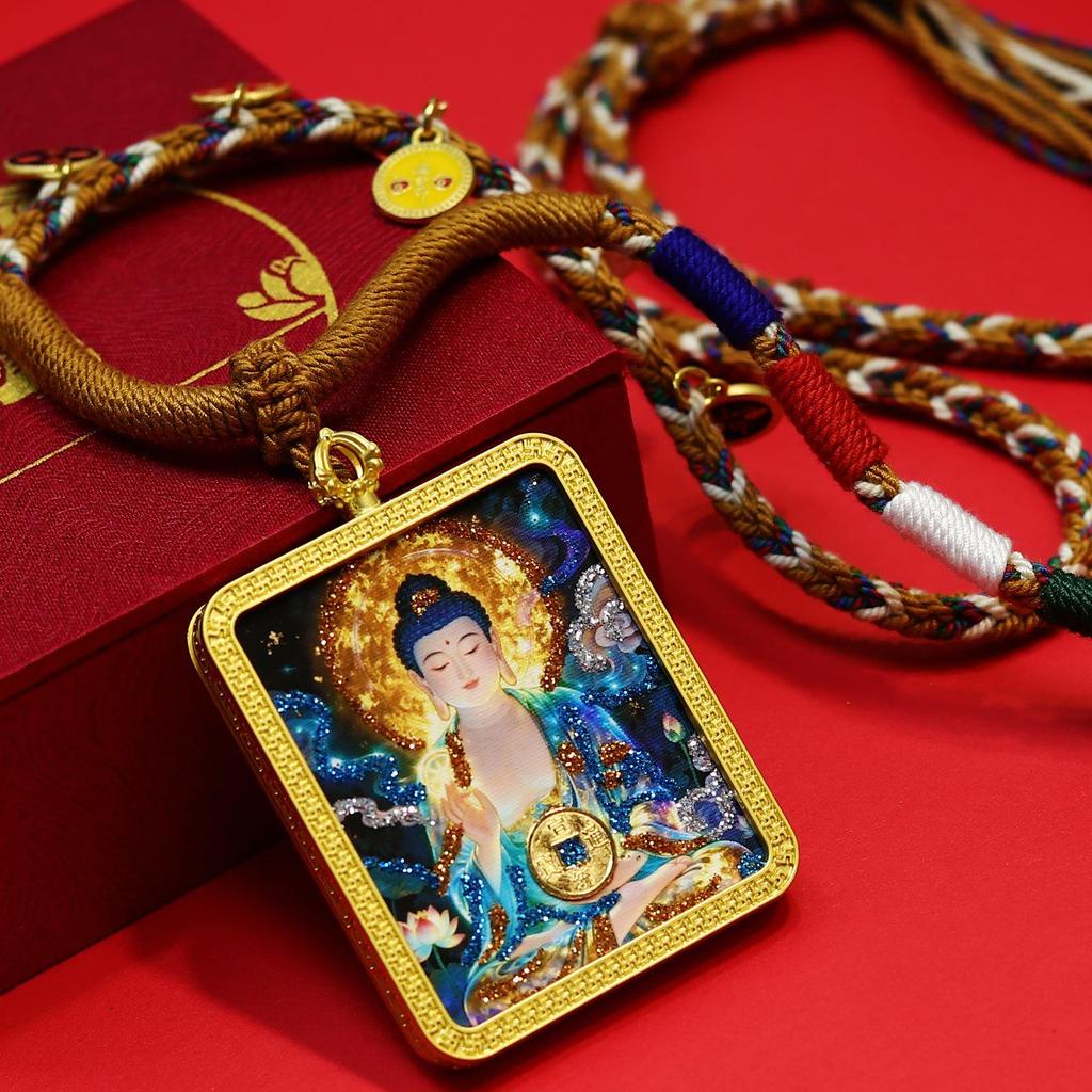 Tibetisches Thangka-Goldhalskette mit Münzanhänger mit den Fünf Kaisern und Gelbem Jambhala für Reichtum und Wohlstand.