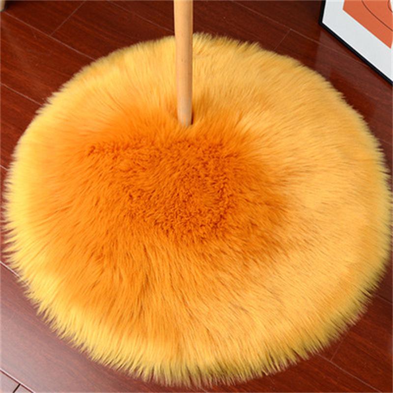 Round Fluffy Velvet Faux Wool Carpet for Bedroom, Sofa, or Chair