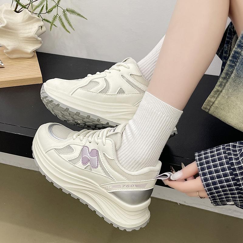 Casual Style Women's Shoes 2025 Spring New Platform Dad Shoes Women's Casual Mountaineering Soft Sole Light Running Sports Shoes