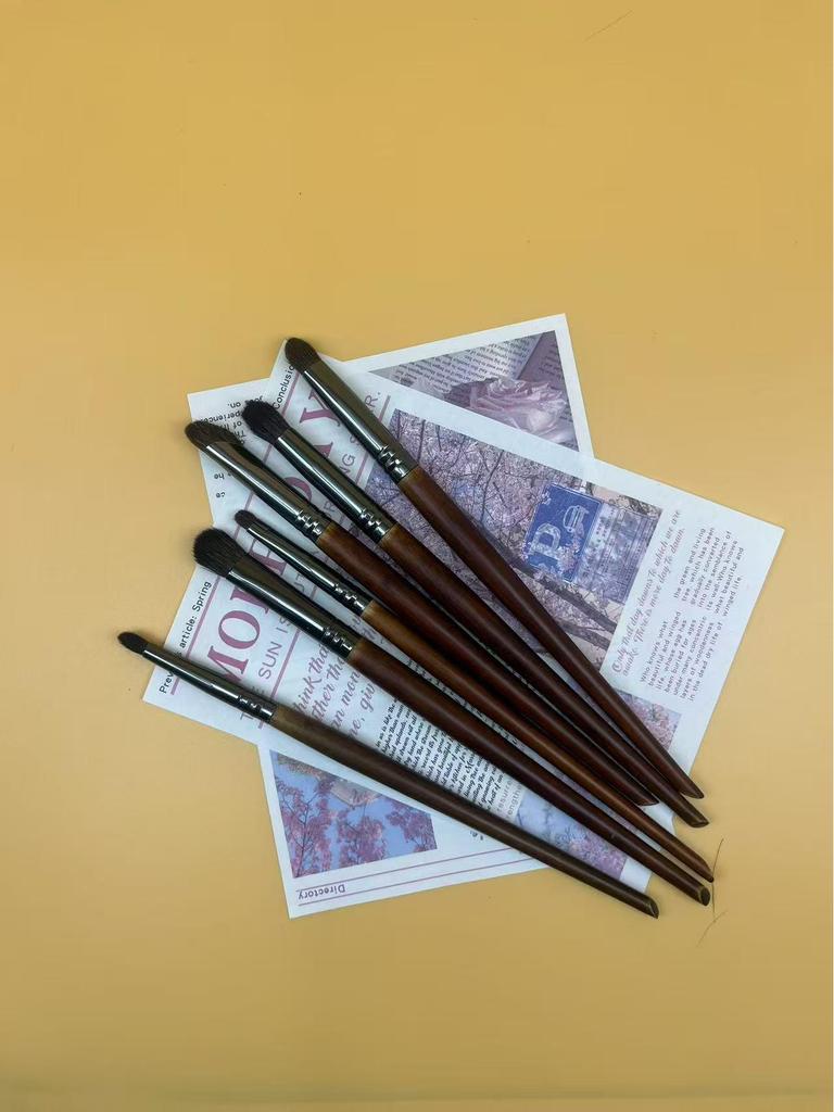 Conjunto de Pincéis de Maquiagem de Pelo de Animal com 7 Peças: Pó, Blush, Ferramentas de Base para Iniciantes