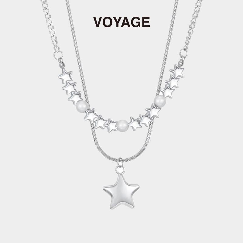 Double Layer Star Pendant Necklace - Women's Niche Luxury, Sweet & Cool Style, High-End Jewelry Accessory.