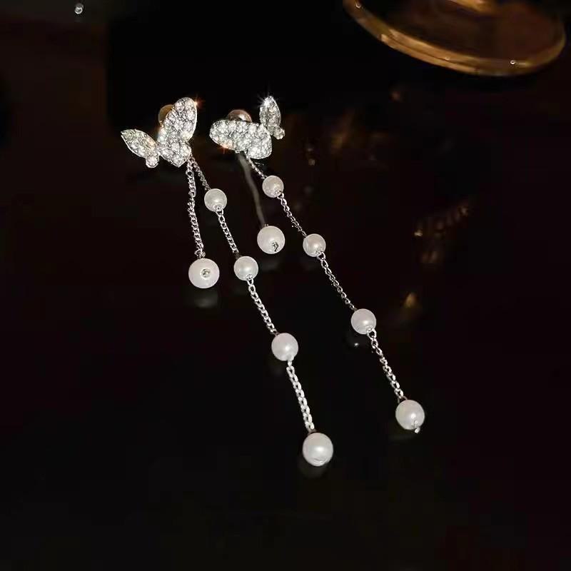 

Elegant Women s Butterfly Tassel Earrings - Light Luxury, Versatile, Long, Niche Fashion Style Butterfly with tassels