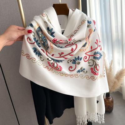 Literar Retro Plant Flori Atmosferă de modă Broderie Doamnelor Esarfe termice Aer condiționat șaluri